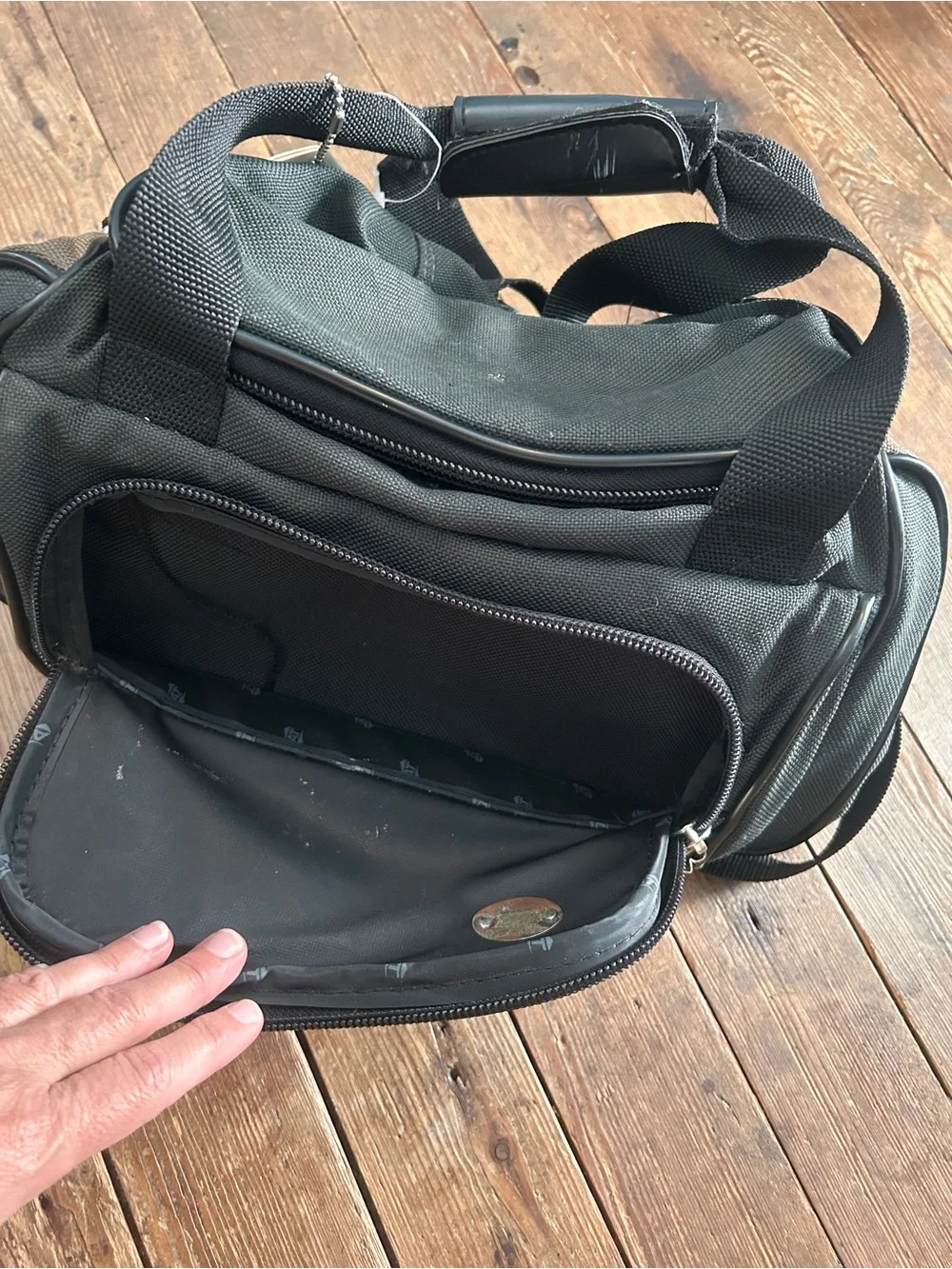 Vtg 1980’s Travel Accessory Bag - Classic American Tourister with OG Travel Tag